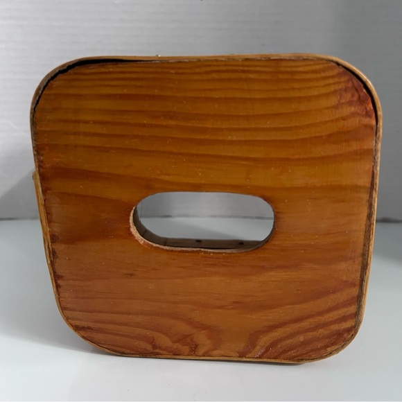 Square Rattan tissue box holder - Picture 4 of 6